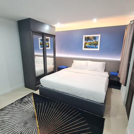 Poonsuk Place Hotel Bangkok Esterno foto
