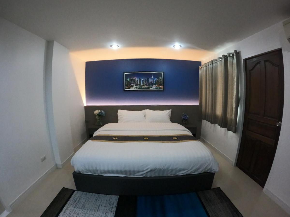 Poonsuk Place Hotel Bangkok Esterno foto