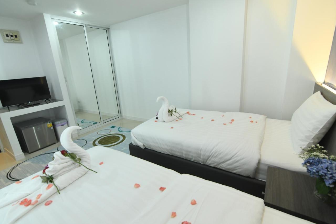Poonsuk Place Hotel Bangkok Esterno foto